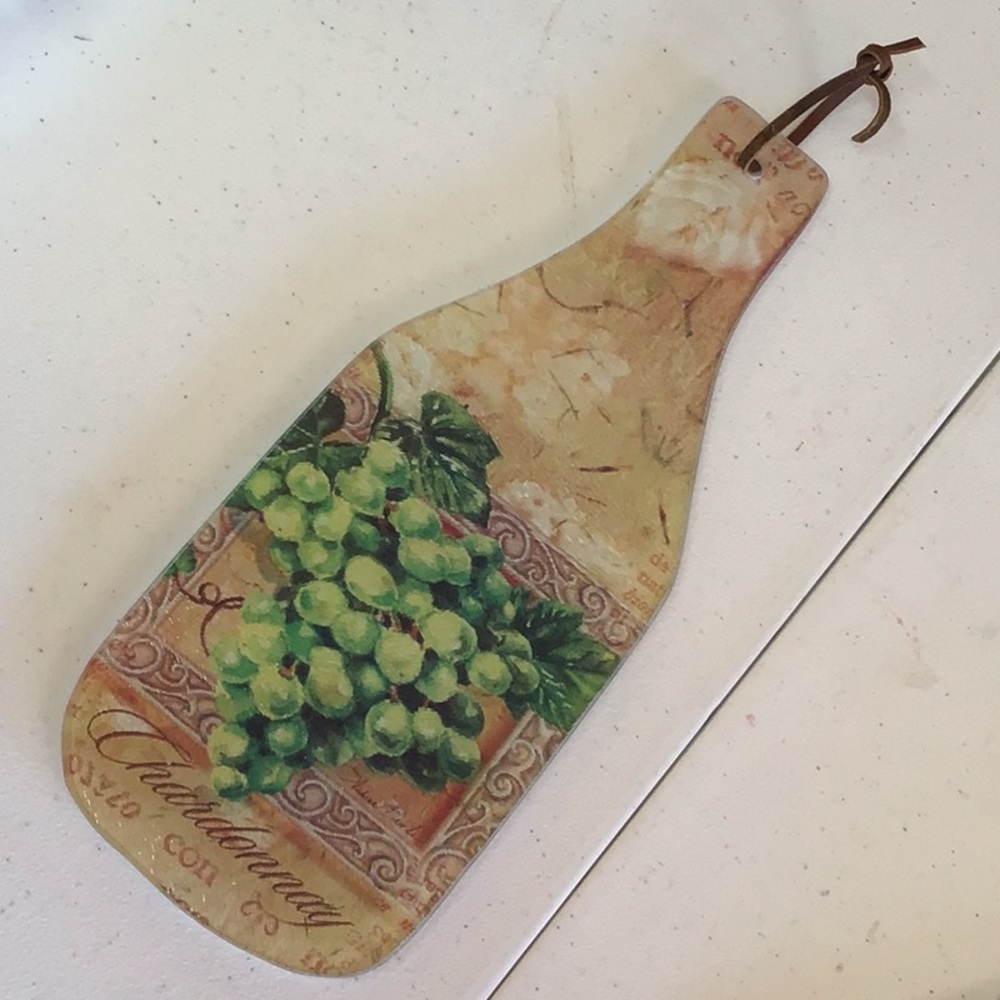 Decorative Glass Wine Bottle Cutting Board with Grapes